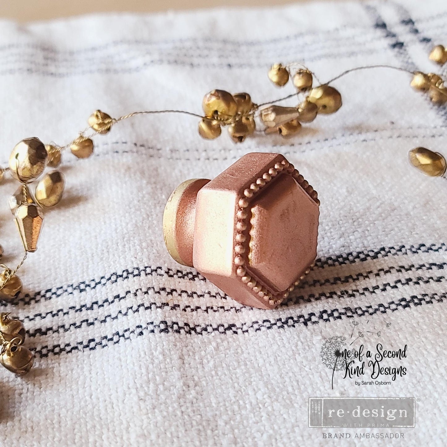 Imperial Pearl Knob Mould | 1 Knob Set, includes hardware | Redesign with Prima