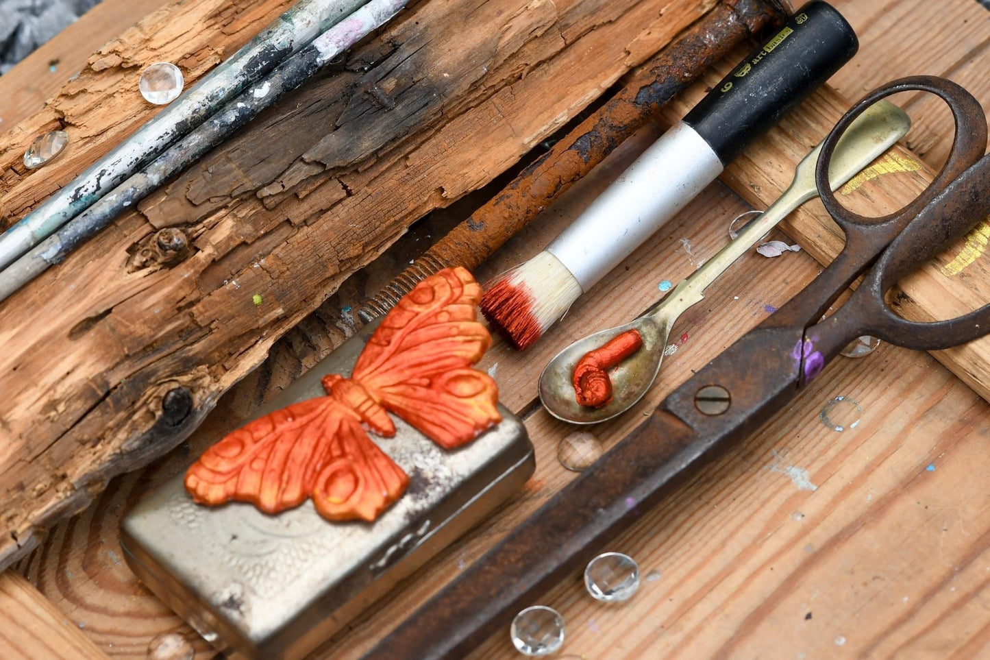 Metallic Wax - Red Flame | 1 tube, 20ml | Finnabair | Redesign with Prima
