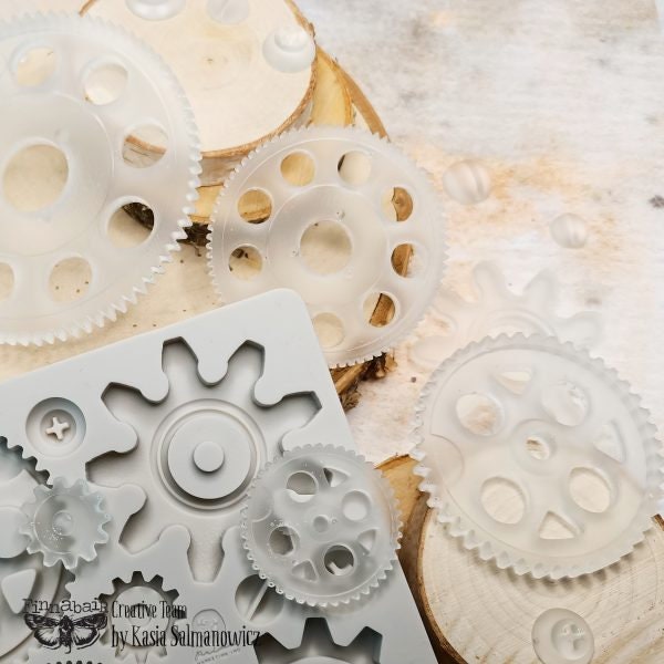 Decor Mould® - Large Gears | Finnabair | 5”x8”x8mm | Redesign with Prima