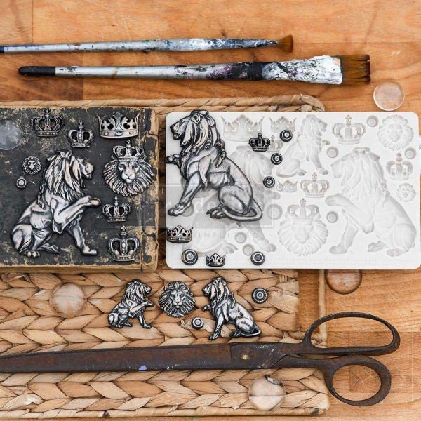 Decor Mould® - Regal Lion | Finnabair | 5”x8”x8mm | Redesign with Prima
