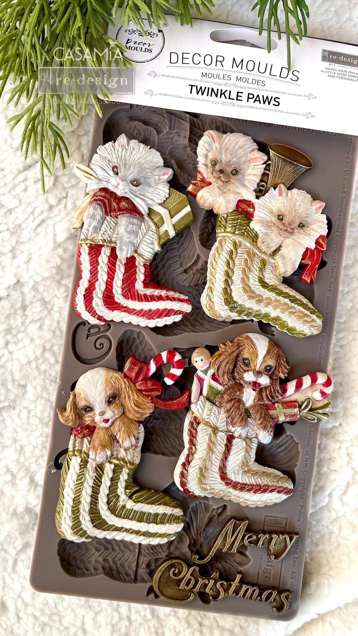 Decor Mould® - Twinkle Paws | 1 pc, 8”x10” | Christmas Stockings | Redesign with Prima