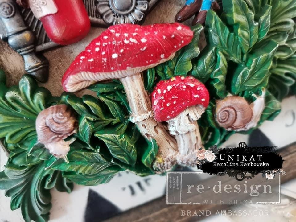 Lost in Wonderland Decor Mould® - Following Alice | 5”x8” | Three Girls Tale | Prima Marketing Inc