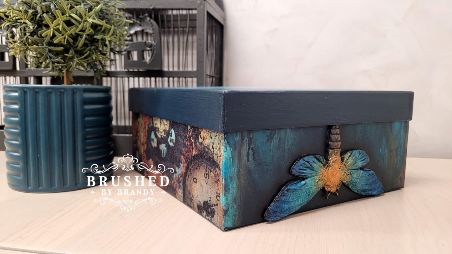 Mecha Moth Decor Moulds®   | Finnabair | 1 pc, 5”x8”x8mm | Redesign with Prima