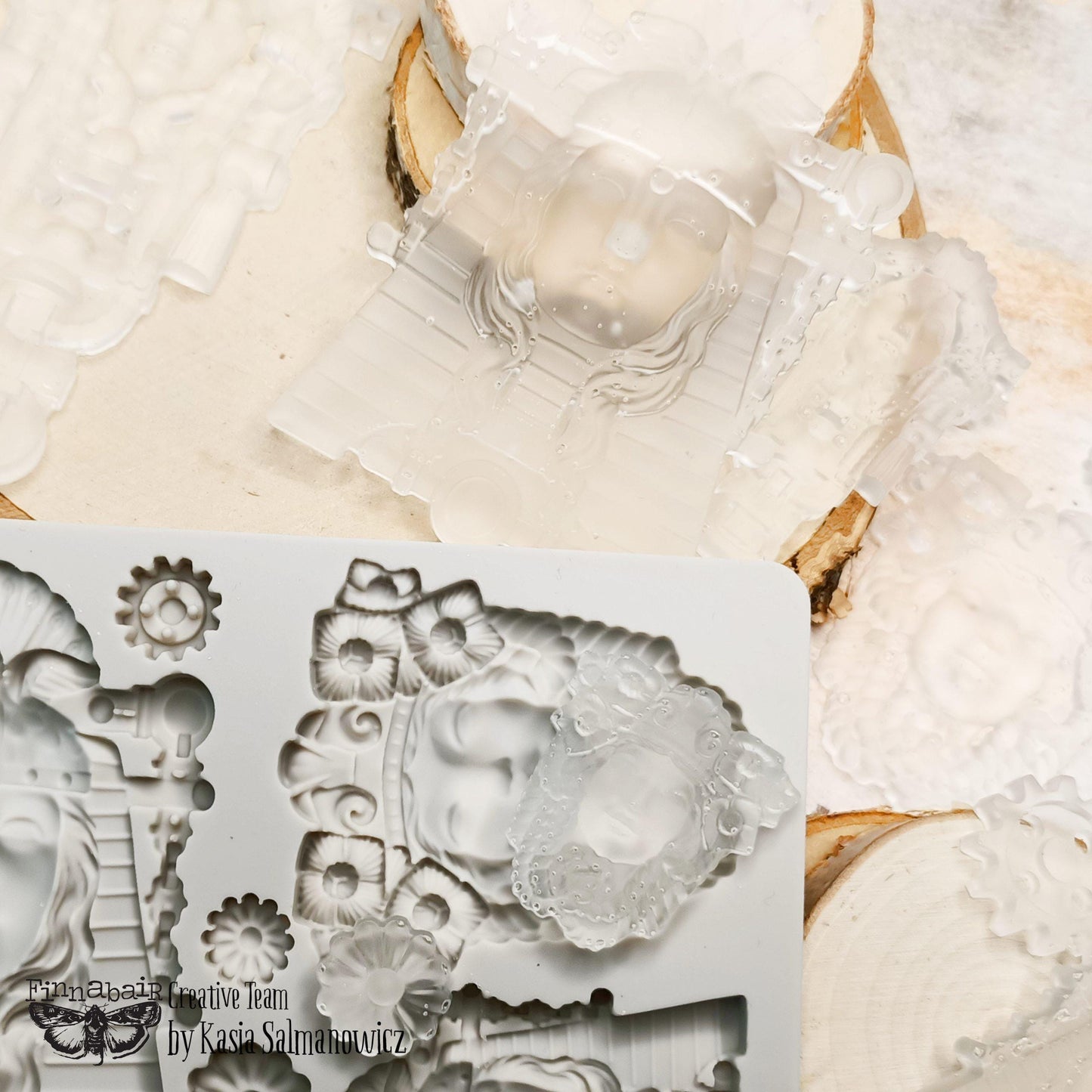 Decor Mould® - Queens of Steam | 5"x8" | Finnabair | Redesign with Prima